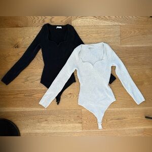 (SET) Abercrombie & Fitch Black and Cream Long Sleeve Bodysuits Set